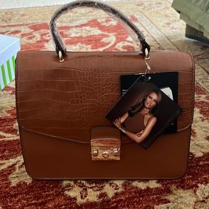 Brown to Floral, Interchangeable design handbag *BRAND NEW*